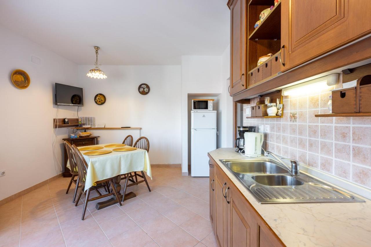 Apartments Villa Mavero بنجول المظهر الخارجي الصورة